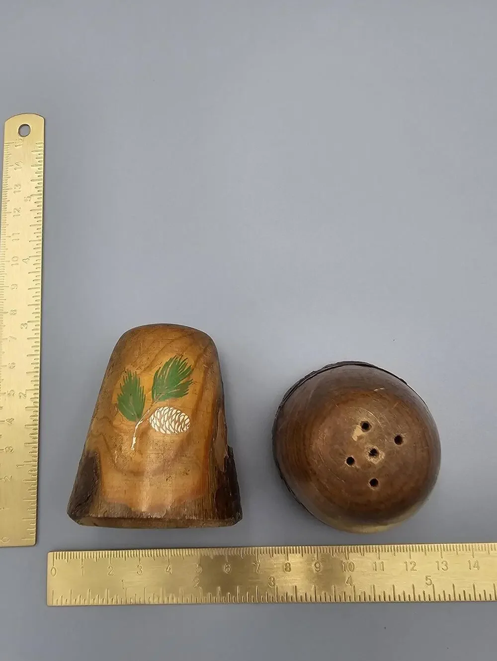 Rustic Wooden Pinecone Salt and Pepper Shakers - Picture 4 of 5
